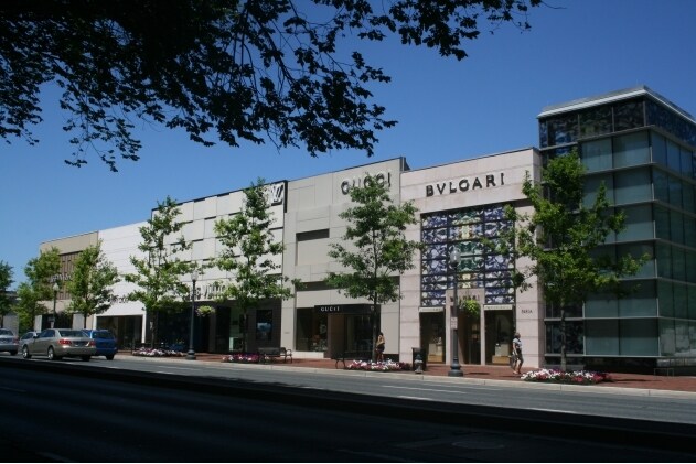 5480 Wisconsin Ave, Chevy Chase, MD à louer - Photo de l’immeuble – Image 3 sur 49