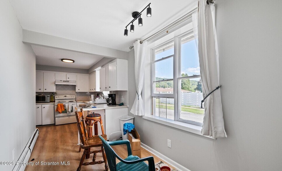 26 Bohac St, Kingston, PA à vendre - Photo de l’immeuble – Image 2 sur 8