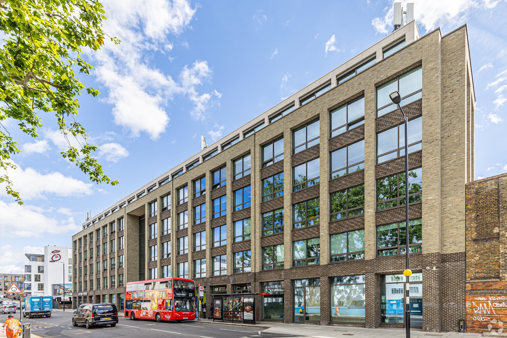 332 Ladbroke Grv, Londres à louer Photo principale– Image 1 sur 11