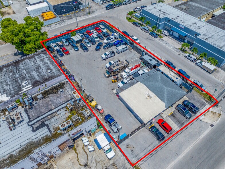 2696 3rd ave, Hialeah, FL à vendre - Photo de l’immeuble – Image 3 sur 3