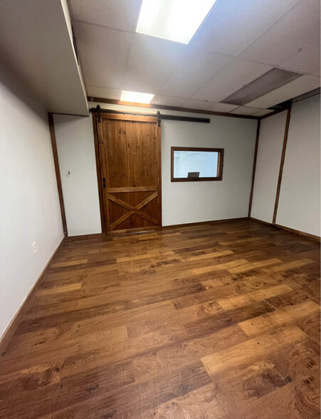 427 County Road 513, Califon, NJ à louer - Photo de l’immeuble – Image 1 sur 5