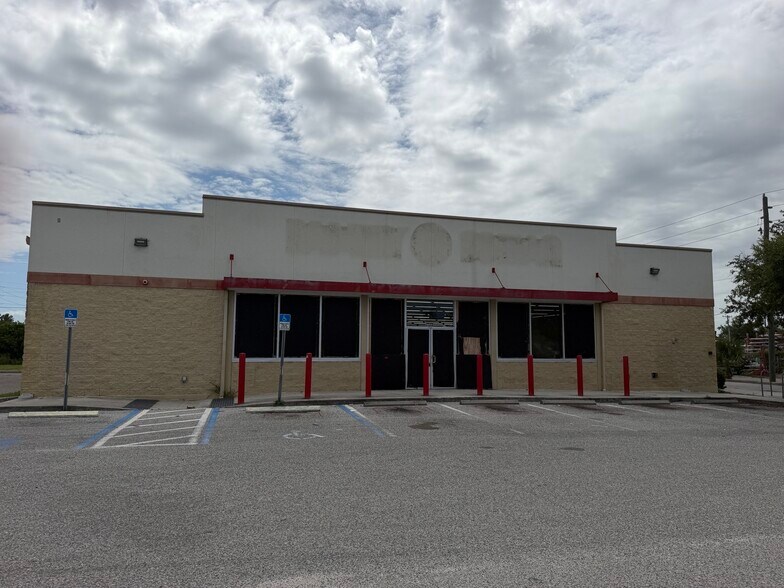 2128 N Washington Blvd, Sarasota, FL à louer - Photo de l’immeuble – Image 2 sur 5