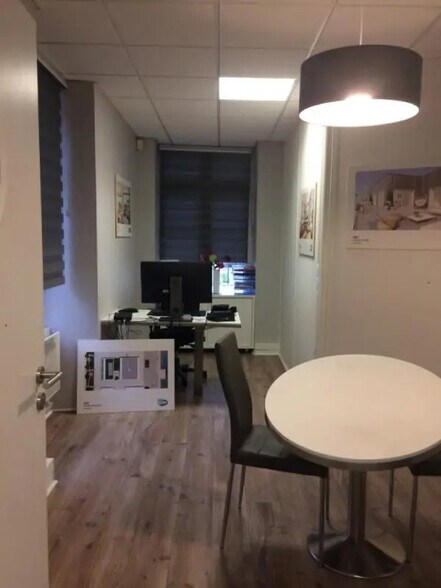 Bureau dans Vannes à louer - Photo de l’immeuble – Image 2 sur 2