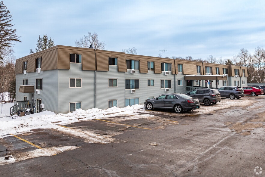 723 Kenwood Ave, Duluth, MN à vendre - Photo principale – Image 1 sur 22