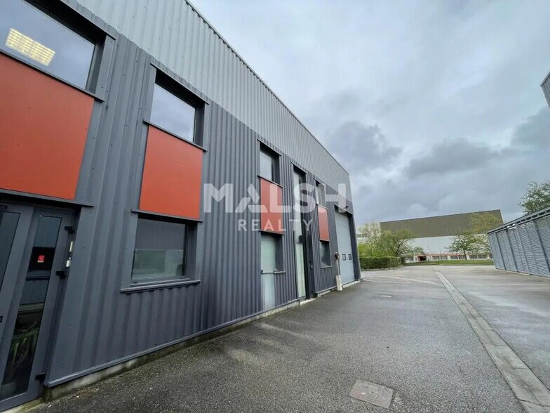 Bureau dans Rillieux-la-Pape à louer - Photo de l’immeuble – Image 1 sur 10
