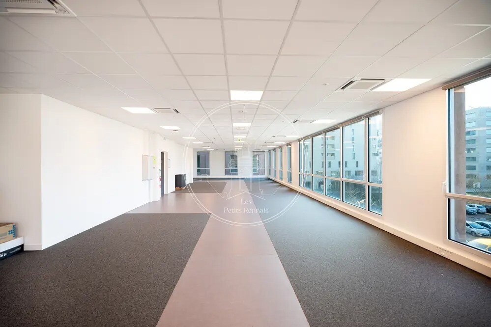 Espace de coworking dans Saint-Jacques-de-la-Lande à louer Photo intérieure– Image 1 sur 4
