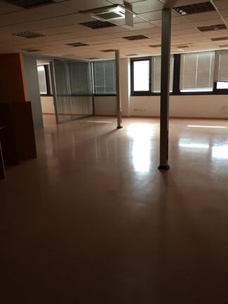 Plus de détails pour Local commercial à vendre