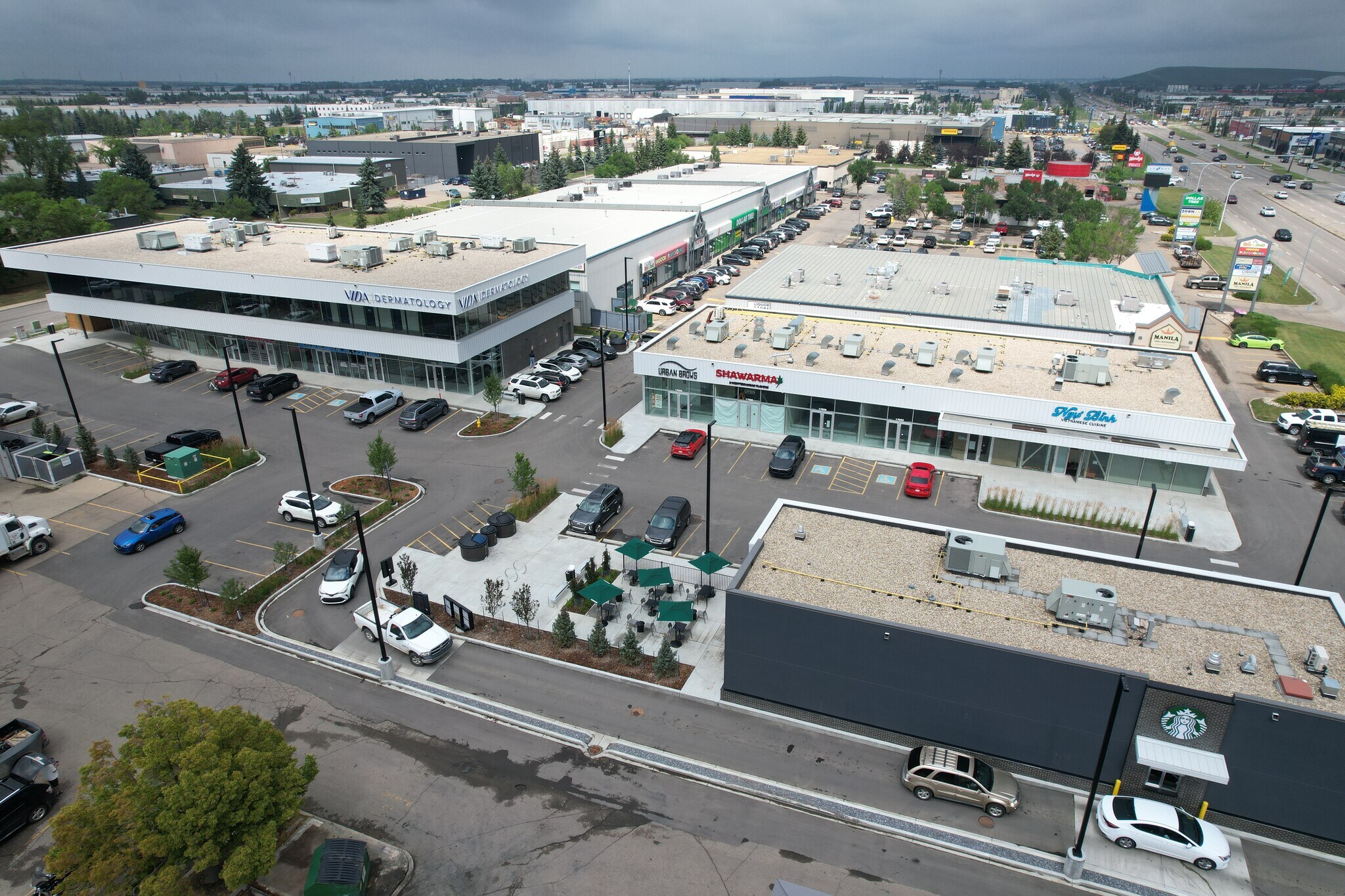 17004 107 Av NW, Edmonton, AB à louer Photo de l’immeuble– Image 1 sur 9