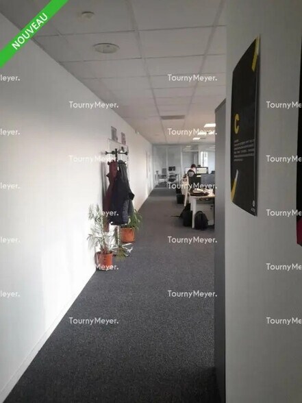 Bureau dans Saint-Grégoire à louer - Photo intérieure – Image 3 sur 3