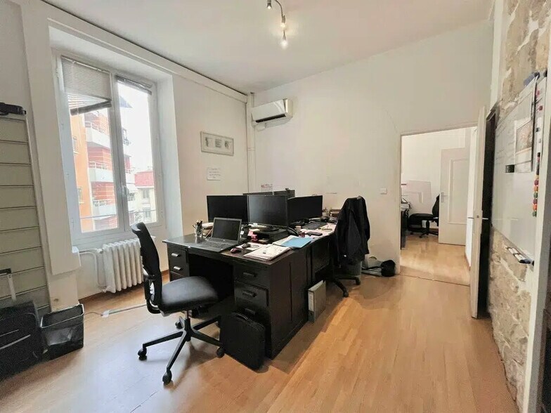 Bureau dans Nice à louer - Photo de l’immeuble – Image 3 sur 10