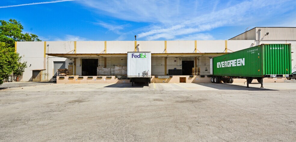222 N Vincent Ave, West Covina, CA à louer - Photo de l’immeuble – Image 3 sur 10