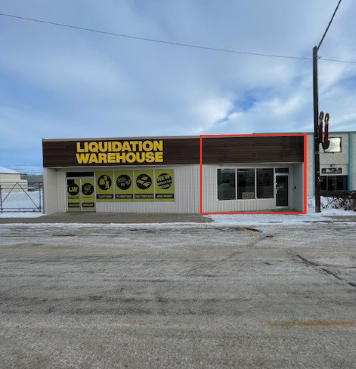 4934 49 St, Innisfail, AB à louer Photo de l’immeuble– Image 1 sur 2