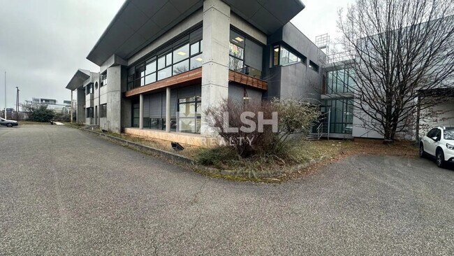 Plus de détails pour Bureau, Local d'activités à louer