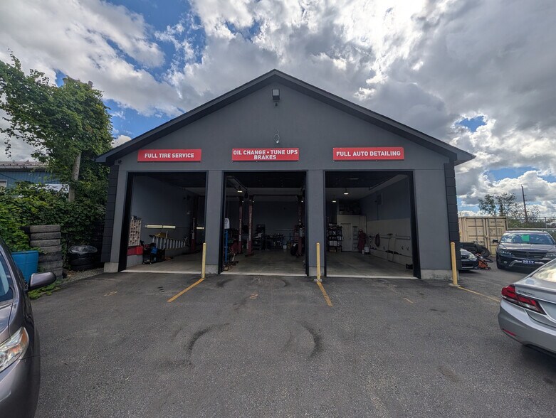 1494 Cyrville Rd, Gloucester, ON à louer - Photo de l’immeuble – Image 2 sur 5