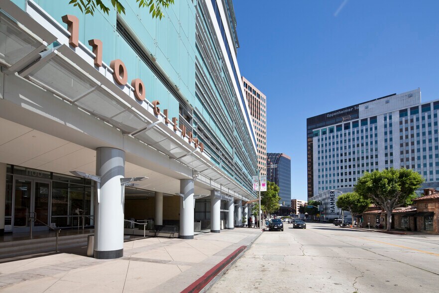 1100 Glendon Ave, Los Angeles, CA à louer - Photo de l’immeuble – Image 3 sur 4