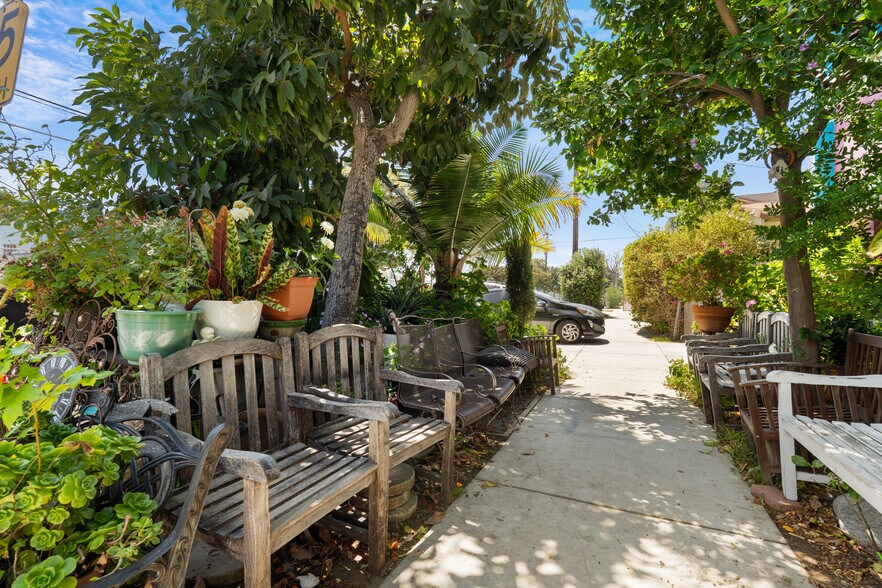 1429 Bates Ave, Los Angeles, CA à vendre - Photo de l’immeuble – Image 3 sur 14