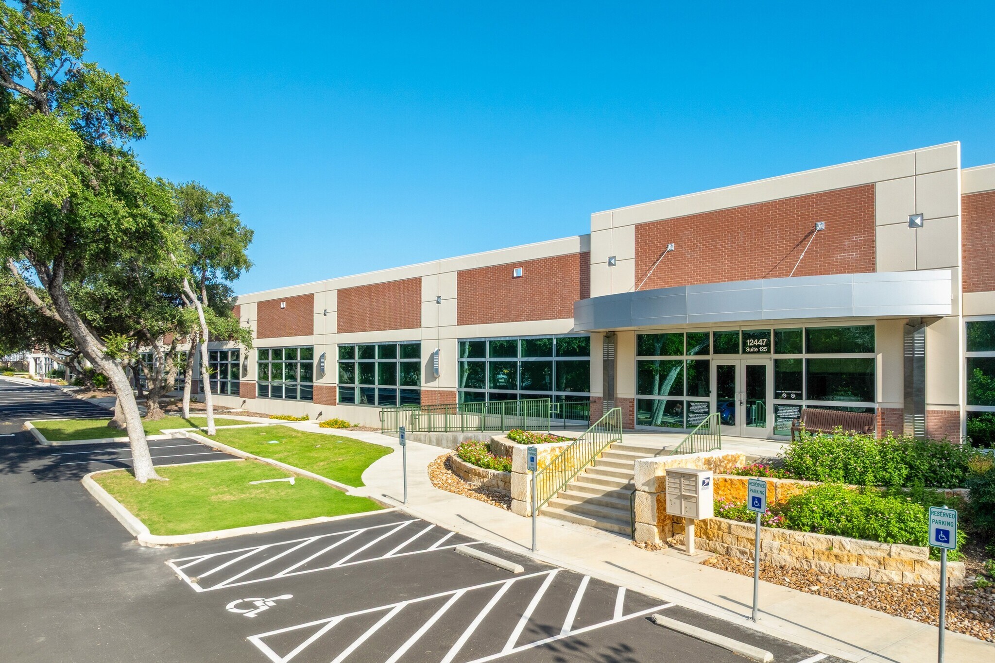 12447 Network Blvd, San Antonio, TX à louer Photo principale– Image 1 sur 7