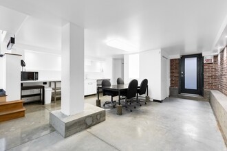 6039 Boul LaSalle, Montréal, QC à louer Photo intérieure– Image 2 sur 9