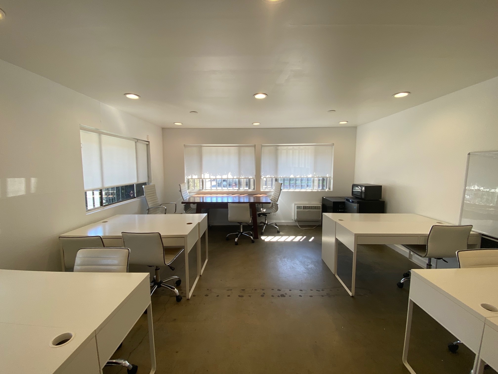 8737 Venice Blvd, Los Angeles, CA à louer Photo intérieure– Image 1 sur 1