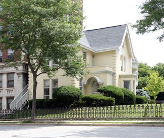 Plus de détails pour 1216 N Prospect Ave, Milwaukee, WI - Bureau à louer