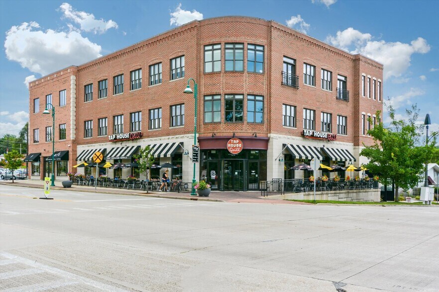 123 W Washington St, Oswego, IL à louer - Photo de l’immeuble – Image 1 sur 6
