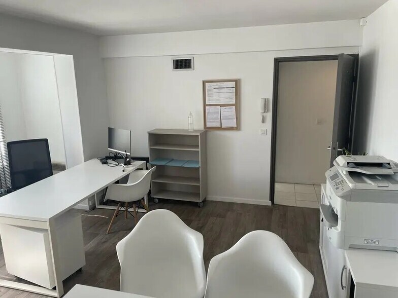 Bureau dans Anglet à louer - Photo de l’immeuble – Image 3 sur 3