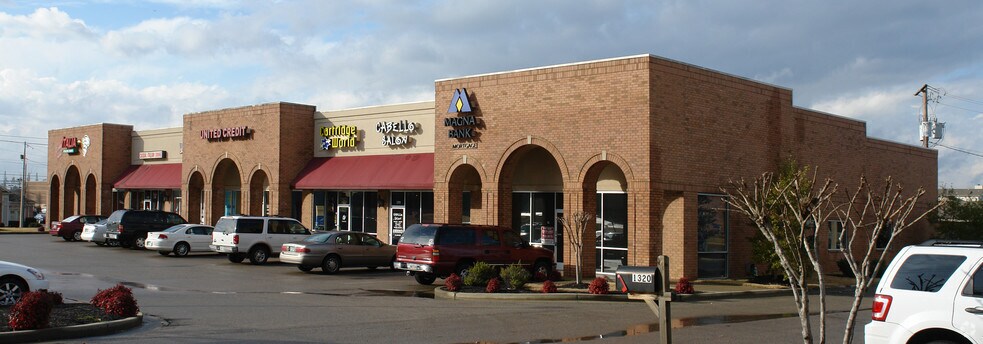 1306 Goodman Rd E, Southaven, MS à louer - Photo de l’immeuble – Image 1 sur 5