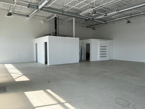 8170 50 St NW, Edmonton, AB à louer Photo intérieure– Image 1 sur 4