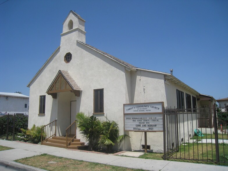 10216 S Denker Ave, Los Angeles, CA à louer - Photo de l’immeuble – Image 1 sur 12