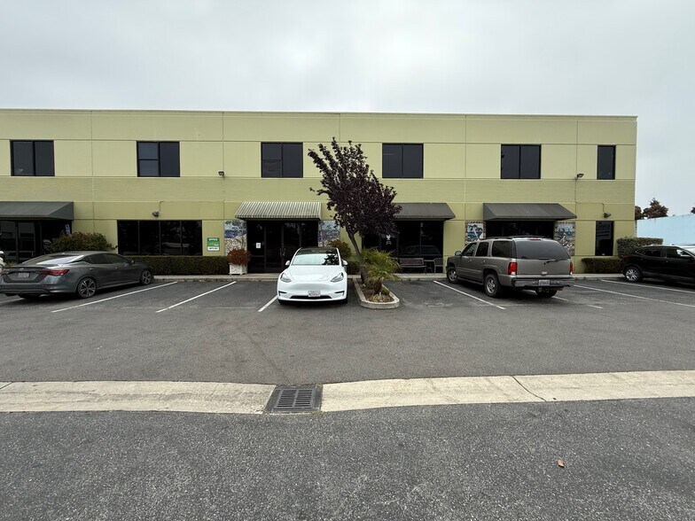 6996 Soquel Ave, Santa Cruz, CA à louer - Photo de l’immeuble – Image 1 sur 5