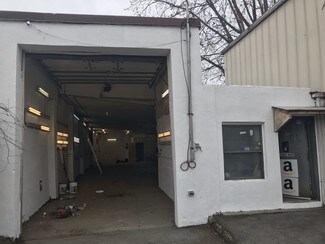 Plus de détails pour 57 Pearl St, Yonkers, NY - Industriel/Logistique à louer