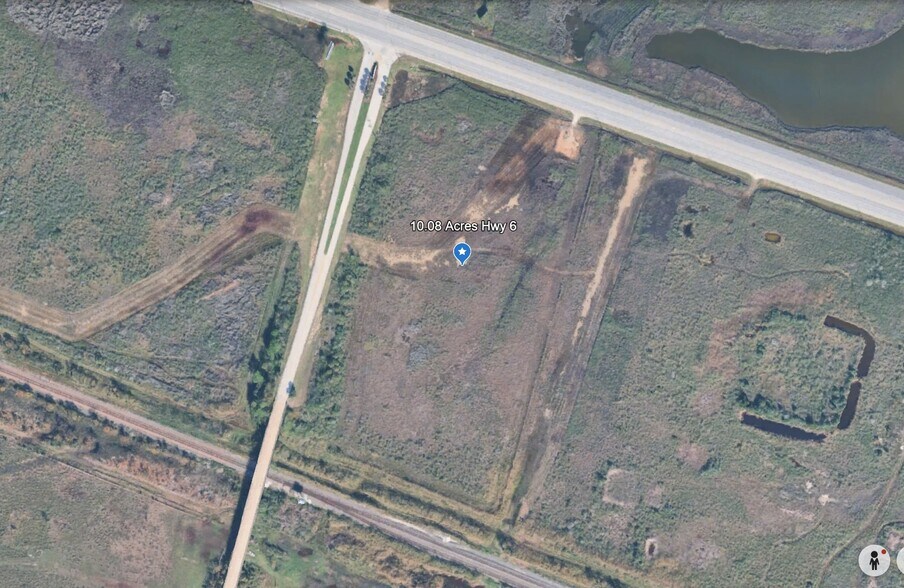 TR 2 9.980 ACRS Highway 6 hwy, Hitchcock, TX à vendre - Aérien – Image 1 sur 2
