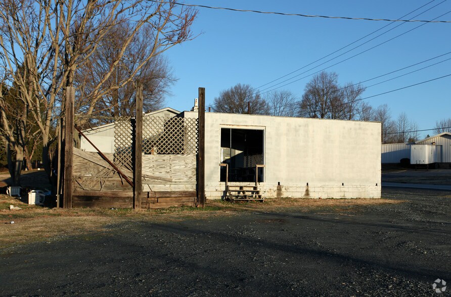4752 S Main St, Winston-Salem, NC à vendre - Photo de l’immeuble – Image 2 sur 3
