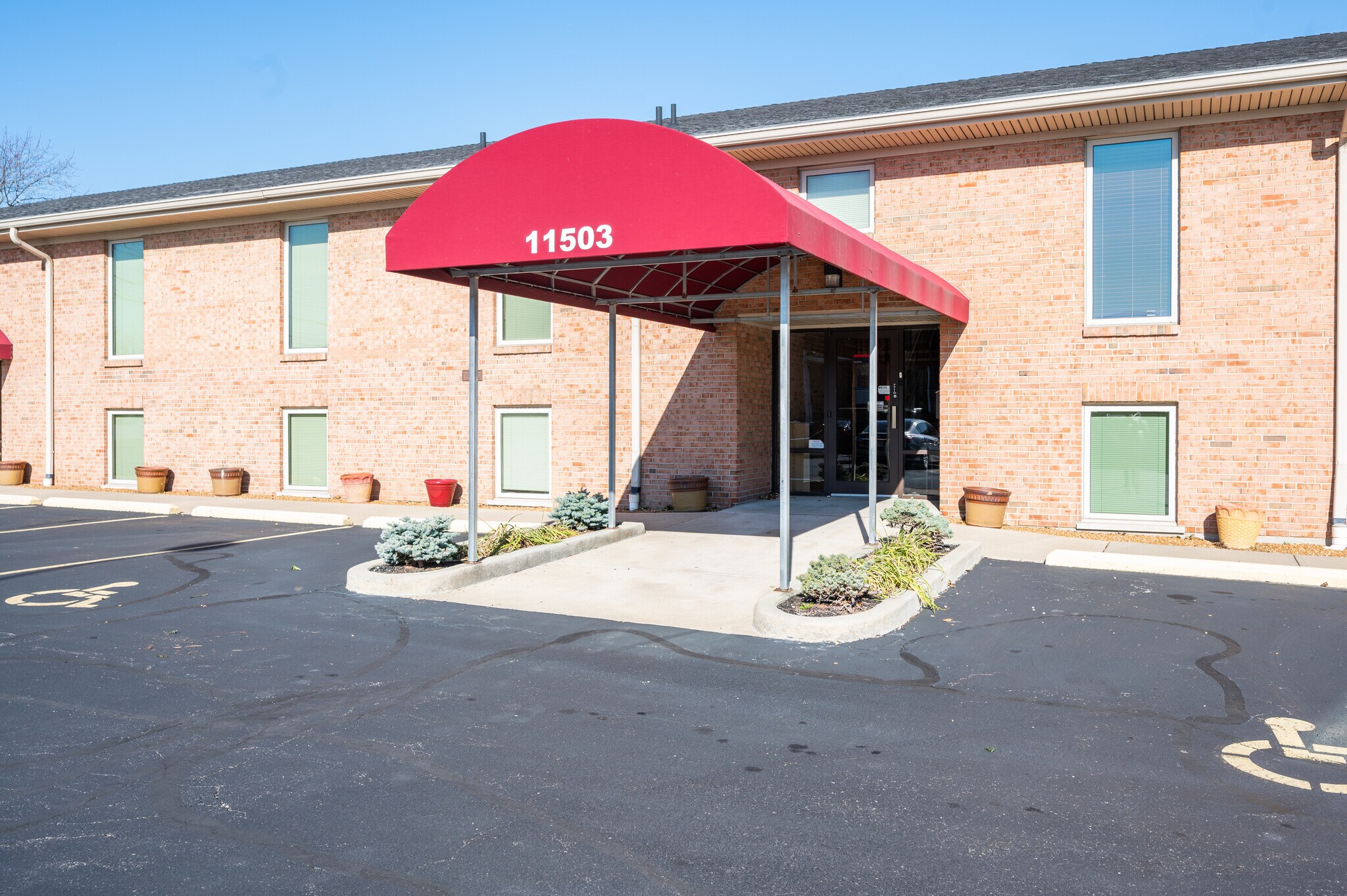 11503 Springfield Pike, Cincinnati, OH à louer Photo principale– Image 1 sur 12