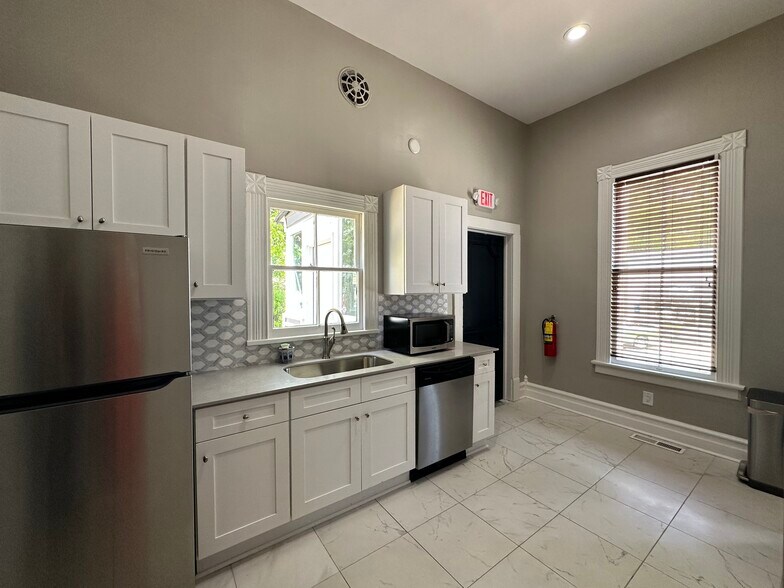 30 Jefferson St, Newnan, GA à vendre - Photo intérieure – Image 3 sur 31