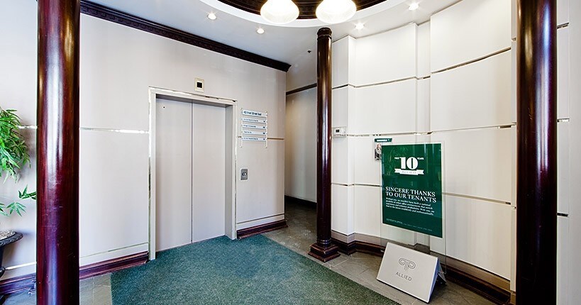 41-45 Front St E, Toronto, ON à louer - Hall d’entrée – Image 2 sur 4