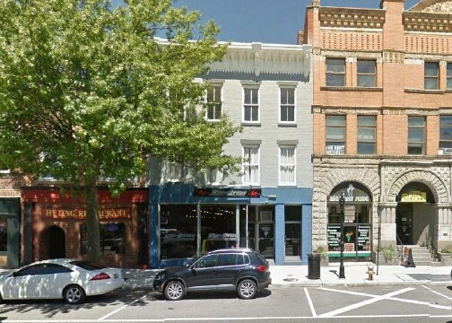 46-48 W Main St, Riverhead, NY à louer - Photo de l’immeuble – Image 1 sur 6
