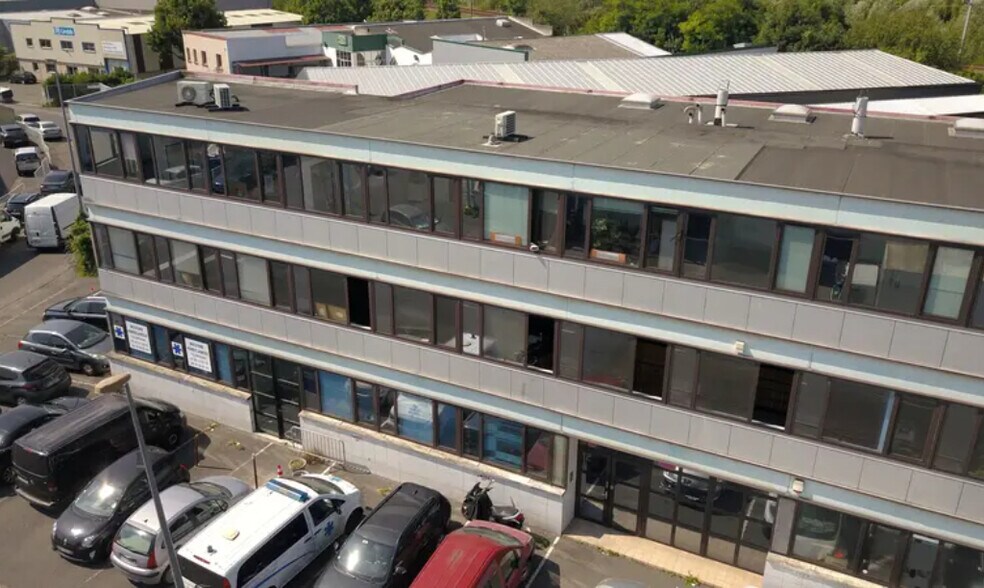 29-31 Rue Des Entrepreneurs, Carrières-sur-Seine à louer - Photo principale – Image 1 sur 4