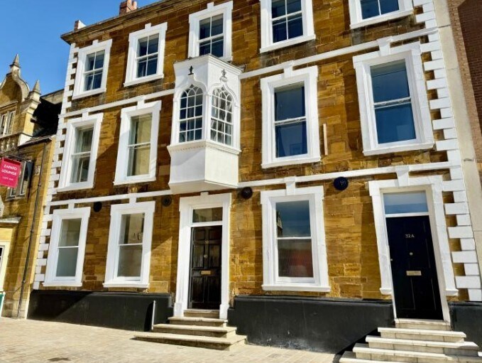 32 Market Sq, Northampton à louer - Photo de l’immeuble – Image 1 sur 6