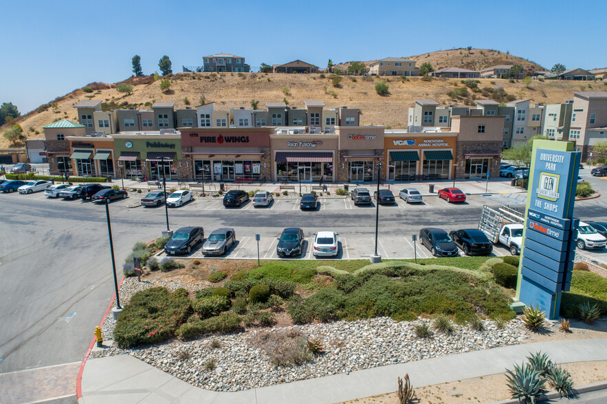1725-1775 W Northpark Blvd, San Bernardino, CA à louer - Photo de l’immeuble – Image 2 sur 6
