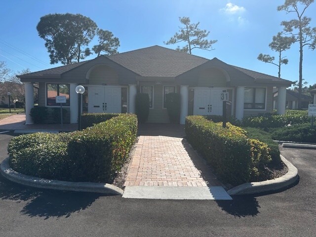 12523-12697 New Brittany Blvd, Fort Myers, FL à louer Photo de l’immeuble– Image 1 sur 14