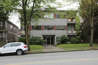 Plus de détails pour 958 E Broadway, Vancouver, BC - Logement à vendre
