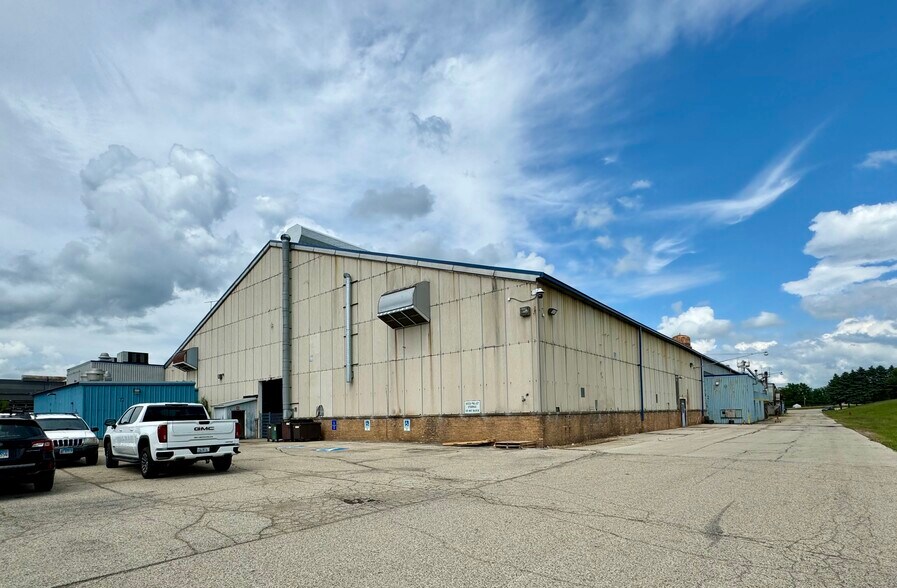 300 N West St, Marengo, IL à vendre - Photo de l’immeuble – Image 3 sur 4