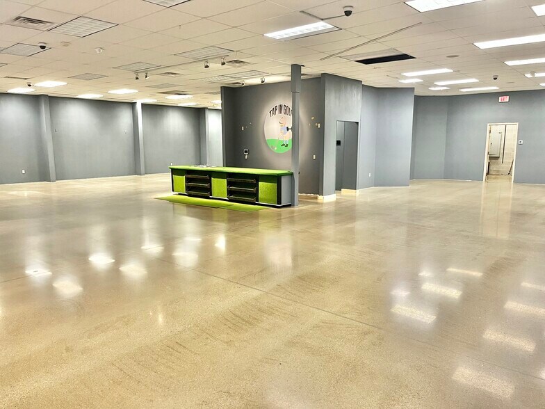 2580 - 2596 Walton Blvd blvd, Warsaw, IN à louer - Photo de l’immeuble – Image 3 sur 5