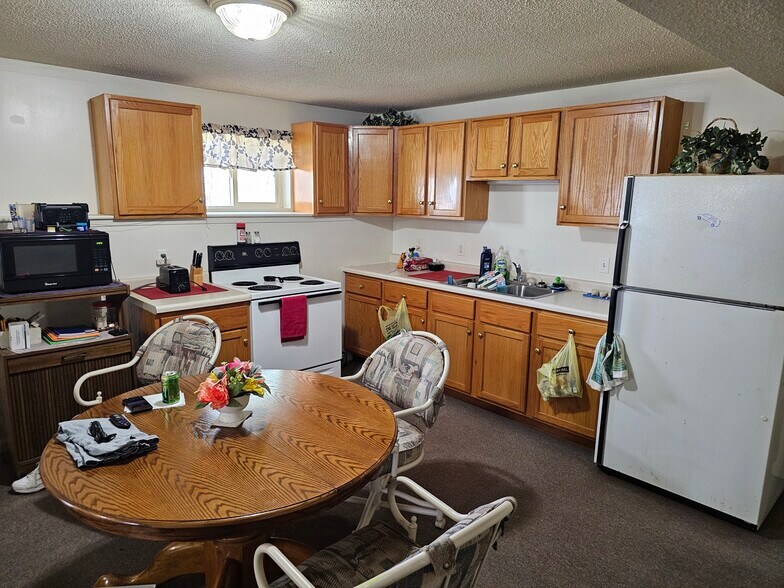 415 Walnut St S, Mora, MN à vendre - Photo de l’immeuble – Image 2 sur 16