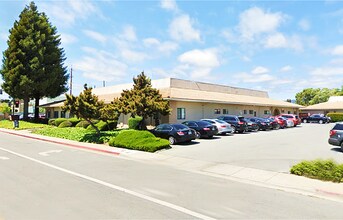 200 Green Valley Rd, Freedom, CA à louer Photo de l’immeuble– Image 1 sur 2