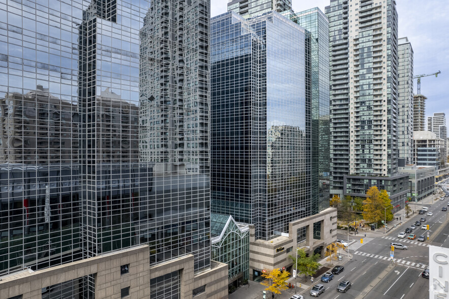 5150-5160 Yonge St, Toronto, ON à louer - Photo de l’immeuble – Image 2 sur 4