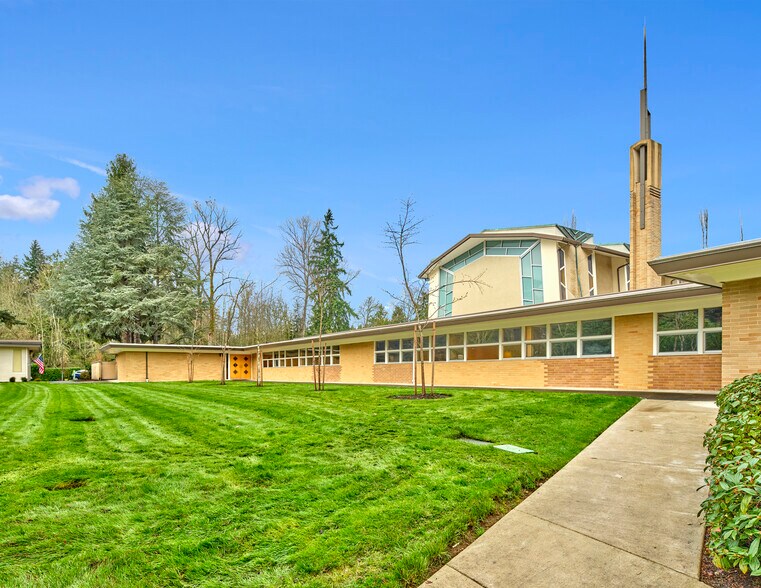 10675 NE 20th St, Bellevue, WA à vendre - Photo de l’immeuble – Image 2 sur 5
