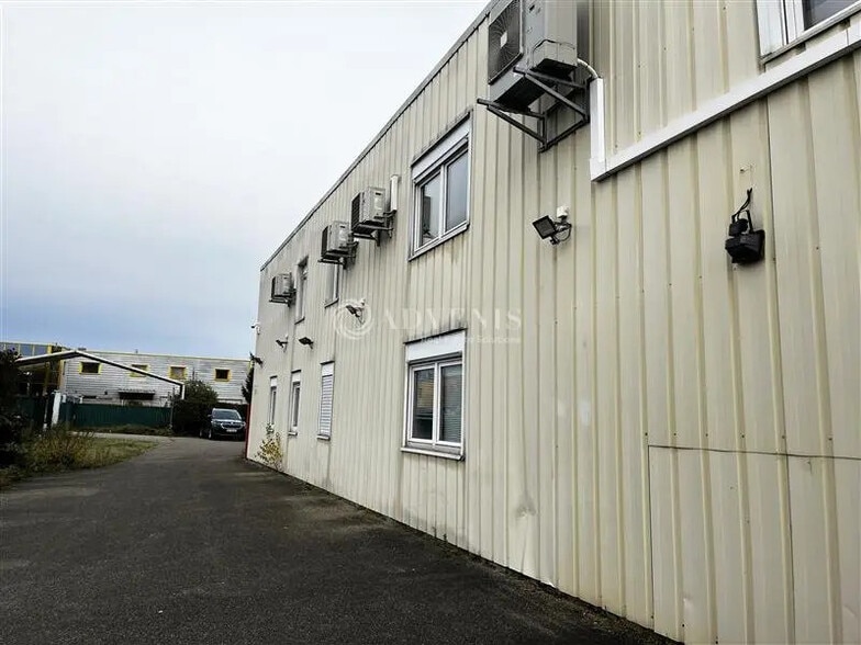 Local d'activités dans Mundolsheim à vendre - Photo de l’immeuble – Image 2 sur 10