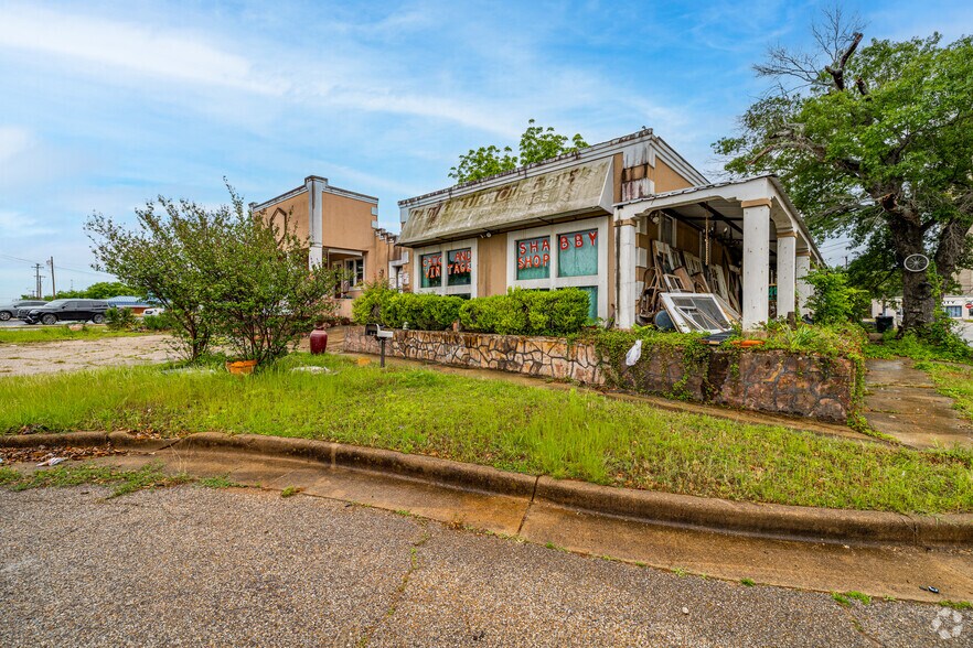 110 W Valentine St, Tyler, TX à vendre - Photo de l’immeuble – Image 3 sur 8